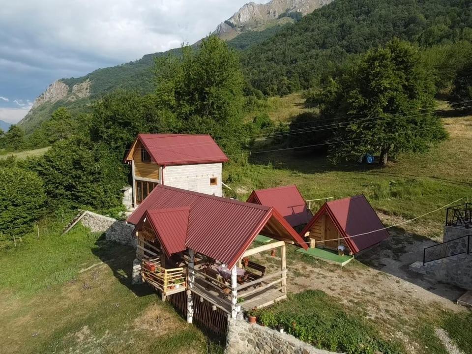 Bungalows Malagic Gusinje エクステリア 写真