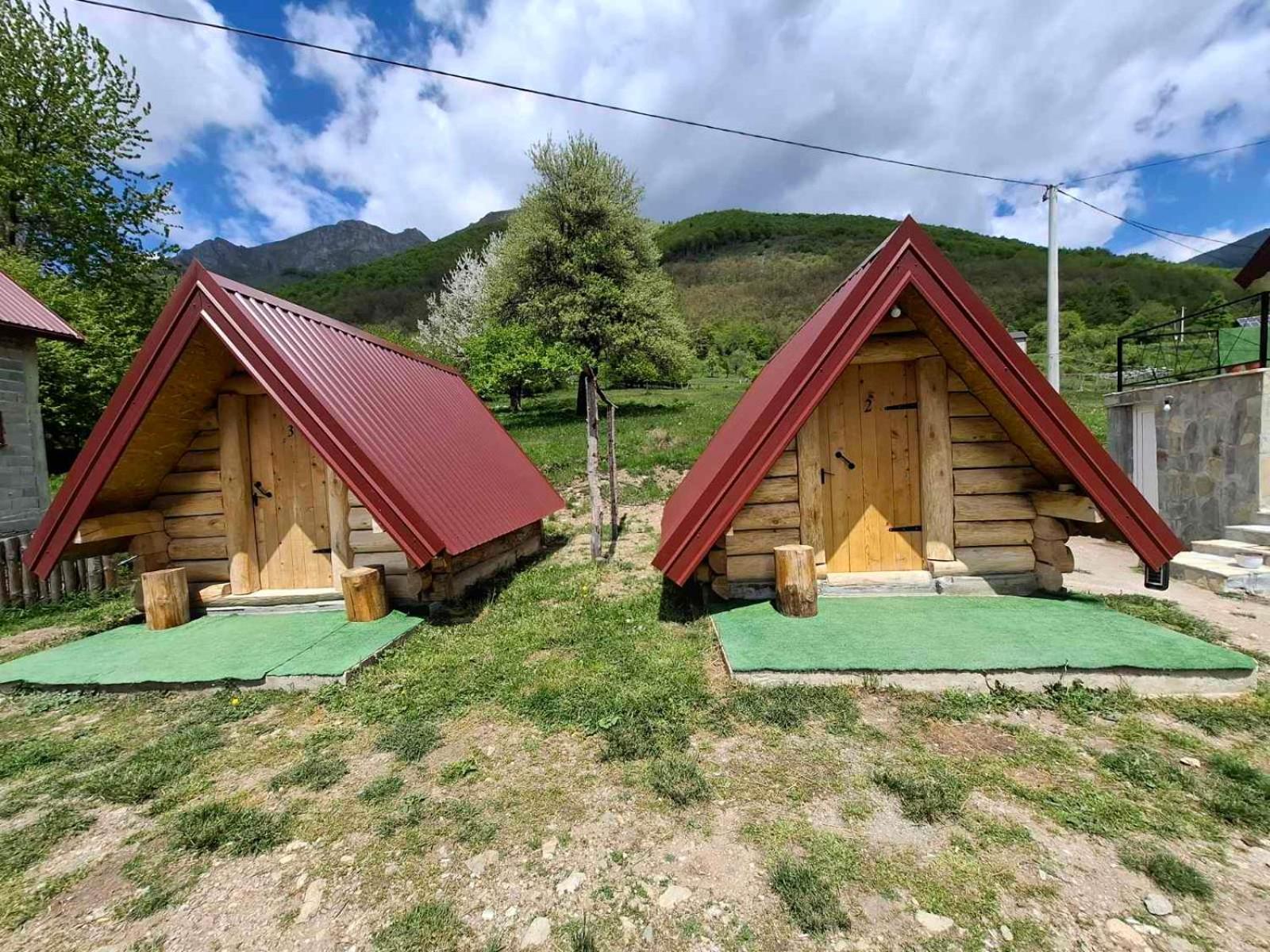 Bungalows Malagic Gusinje エクステリア 写真